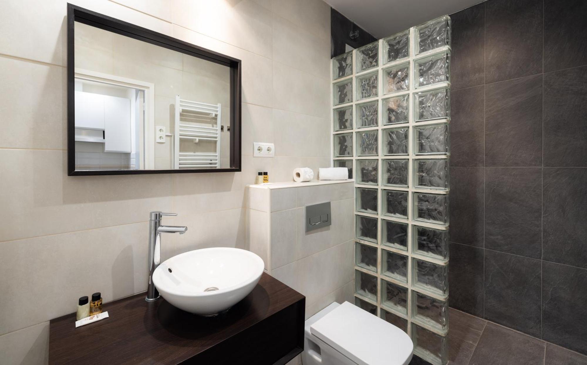 Stay U-Nique Apartments Radas Барселона Экстерьер фото